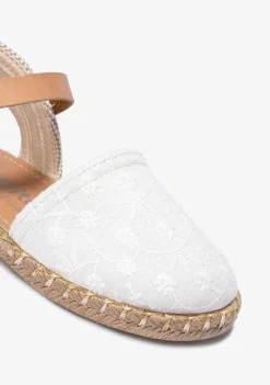 Sapatos De Cerimónia-Conguitos Alpercatas Bordadas Brancas