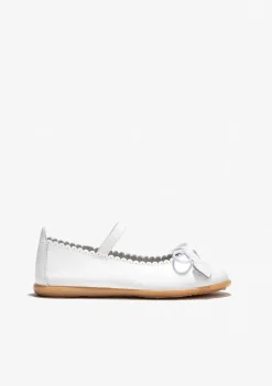 Sapatos De Cerimónia-Conguitos Bailarinas De Coracao Com Laco Branco Para Menina