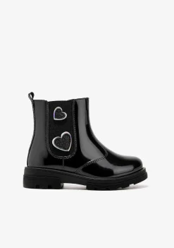 Botas-Conguitos Botas Femininas Com Coracoes Pretos Em Couro Envernizado
