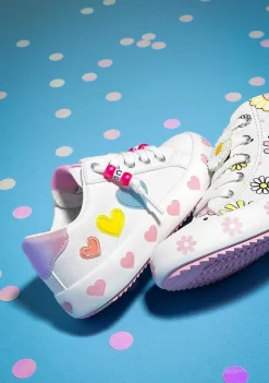 Sapatos De Menina-Conguitos Tênis Com Cordoes De Coracoes Brancos
